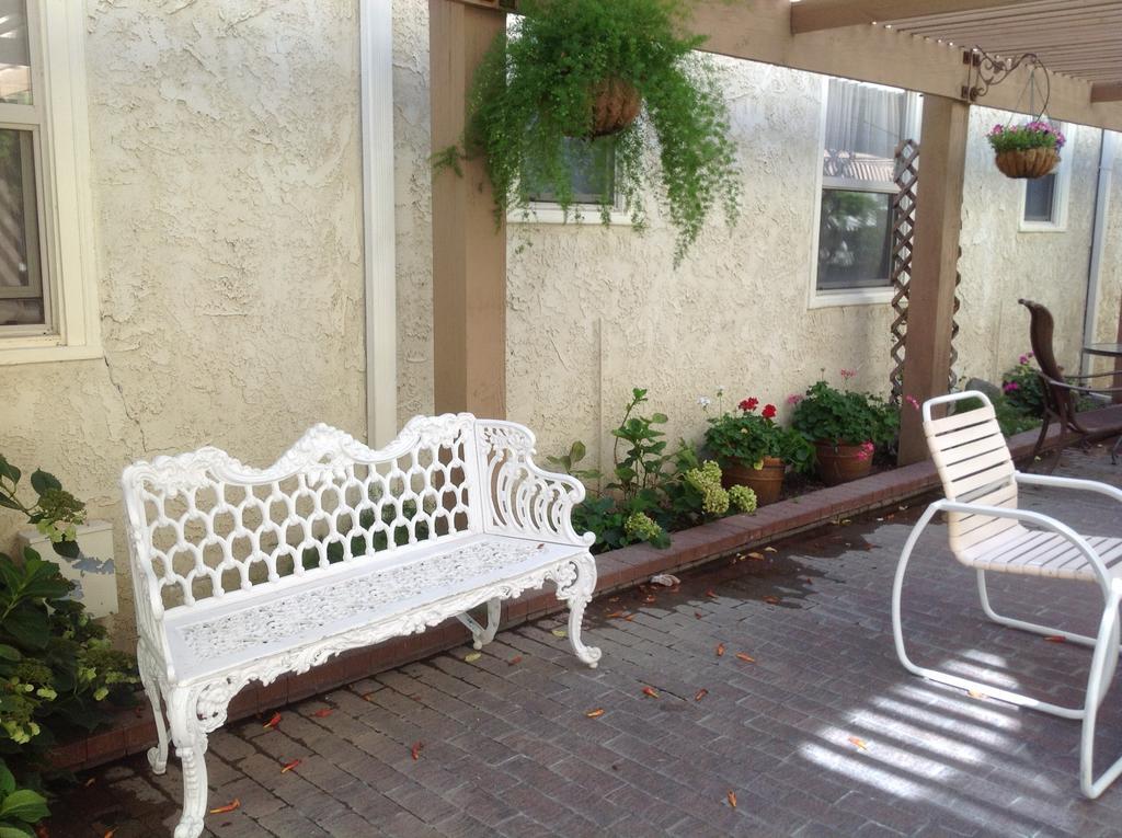Historic Dow Hotel Lone Pine Exterior foto